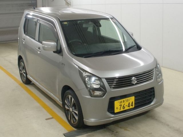 4528 Suzuki Wagon r MH34S 2014 г. (NAA Nagoya)